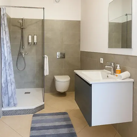 Relaxmountain לינה וארוחת בוקר 5*